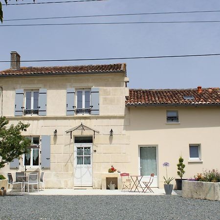 Le Gite Du Verger Saint-Bris-des-Bois Bagian luar foto